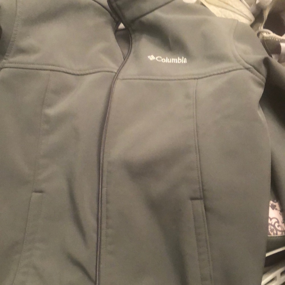 Columbia boys wind jacket